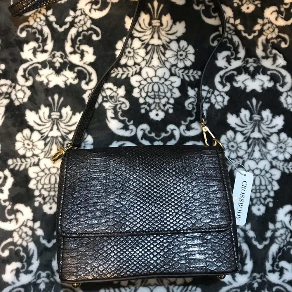 *NEW* CHARMING CHARLIE cross-body purse